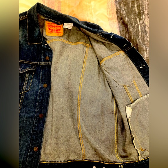 Levi’s dark wash denim jacket men’s xl - Picture 4 of 4